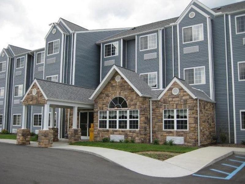 Microtel Inn & Suites By Wyndham Hazelton/Bruceton Mills Exterior foto